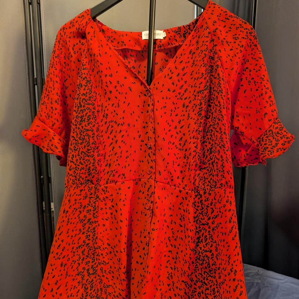 Coverstory Elegant Red and Black Patterned Dress 90's Vintage